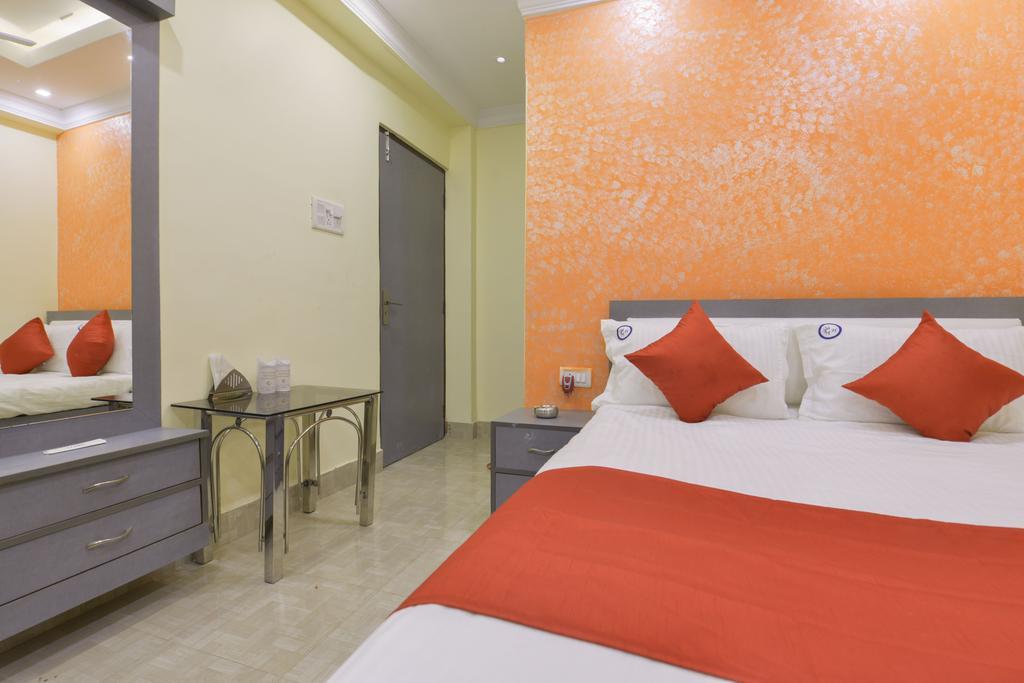 Golden Heaven Hotel Калькутта Номер фото